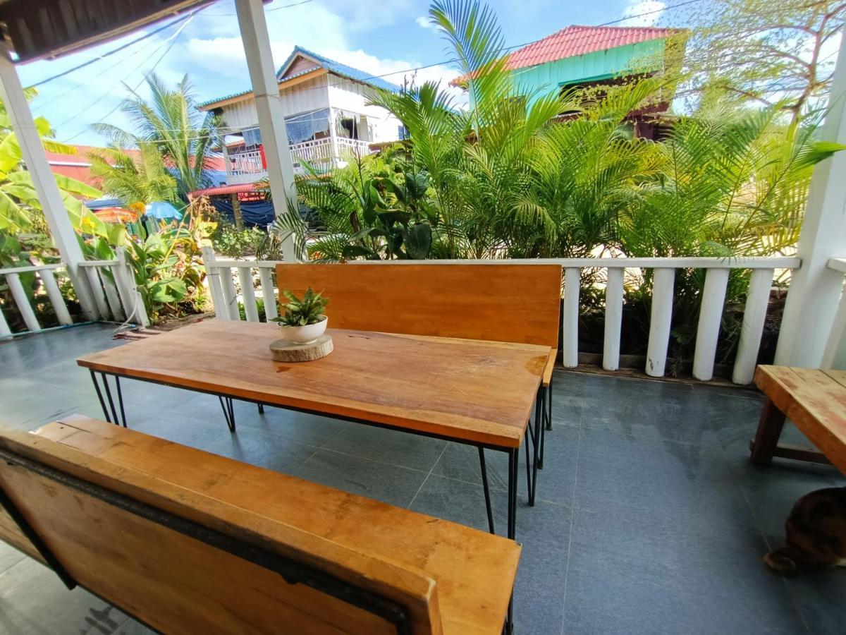 Sam'S Guesthouse M'Pai Bay Koh Rong Sanloem Dış mekan fotoğraf